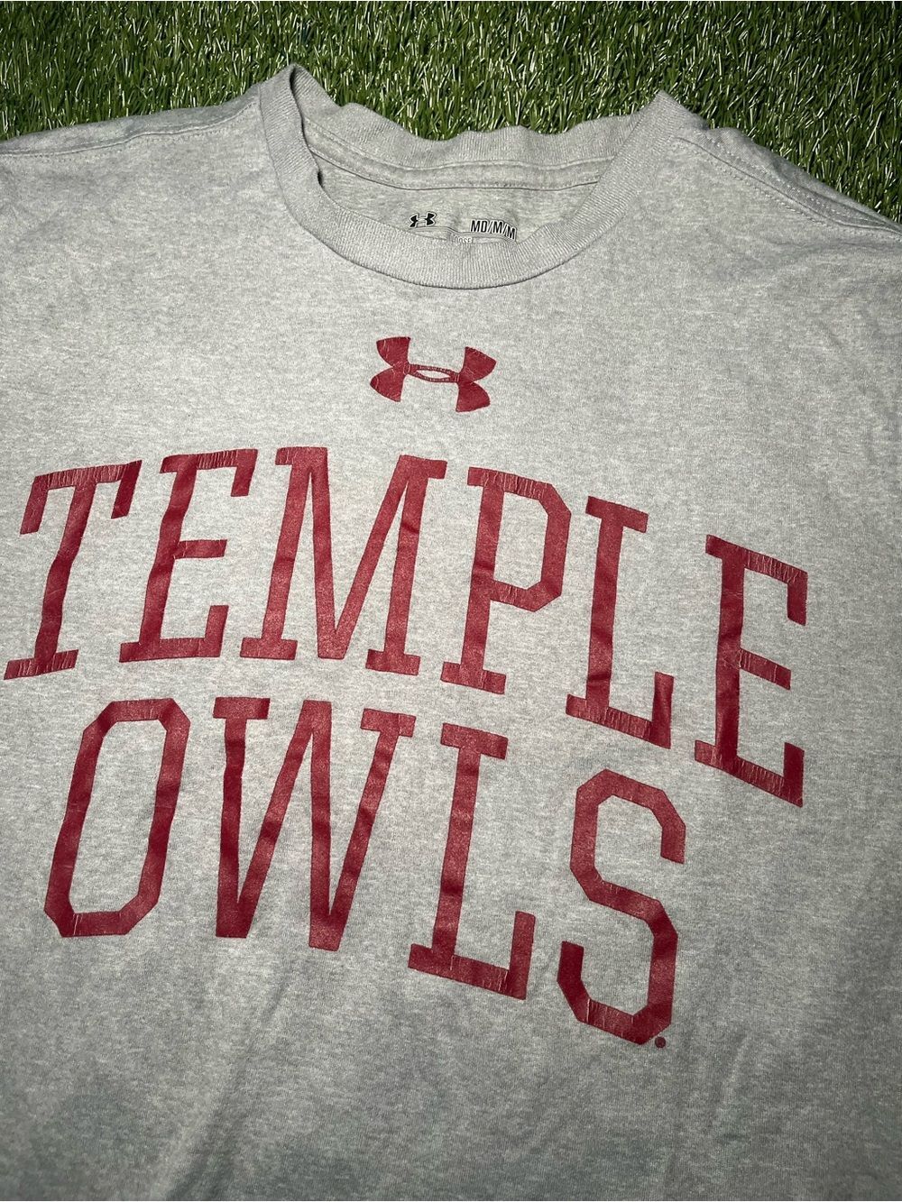 Under Armour Men’s Medium Temple Owls Gray & Red Crew Neck T-Shirt